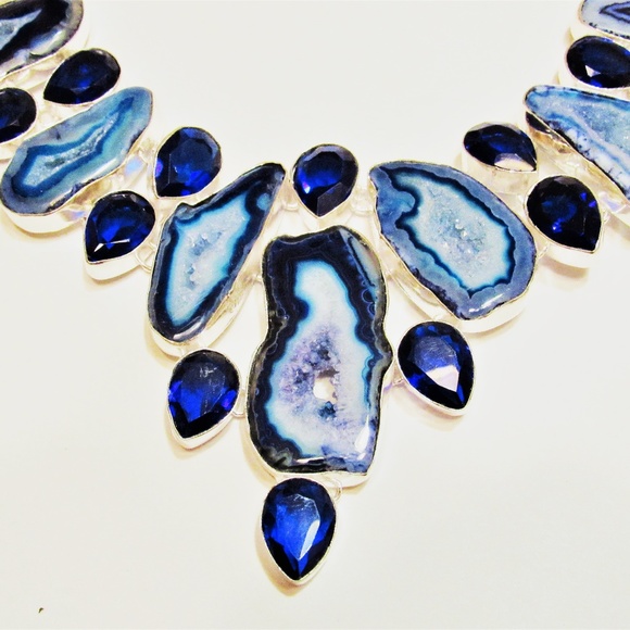 LuxCollectible Jewelry - Stunning Crystal Blue Agate Slice Druzy Necklace